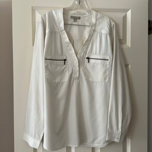 Banana Republic Cream Long-Sleeve Cream Blouse w / Zipper Pockets